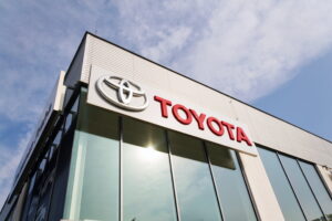  Toyota to leave UK if government bans hybrid car sales from 2030