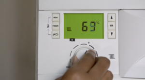  UK government TV ad urges households to take 30 seconds to reduce energy bills