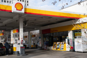  Shell to pay UK tax for first time in five years