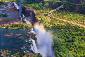  Title: Why is Victoria Falls Perfect for Safari?