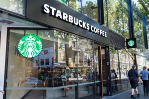  Starbucks to open 100 new UK stores this year