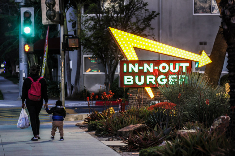  Inside the Mind of In-N-Out Burger’s President: The Recipe for Simple, Affordable, and Local Success