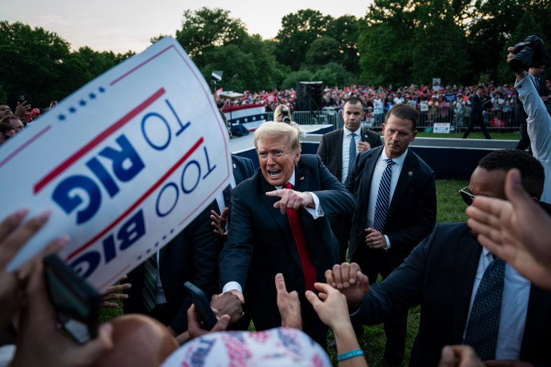  Trump Rocks the South Bronx with Campaign Rally to Woo Black and Latino Voters