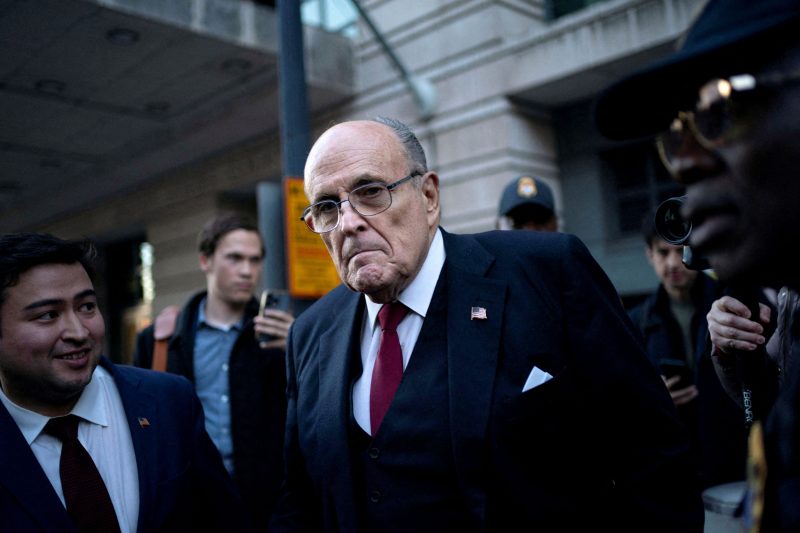  Giuliani Vows to End Accusations Against Georgia Workers for Election Tampering