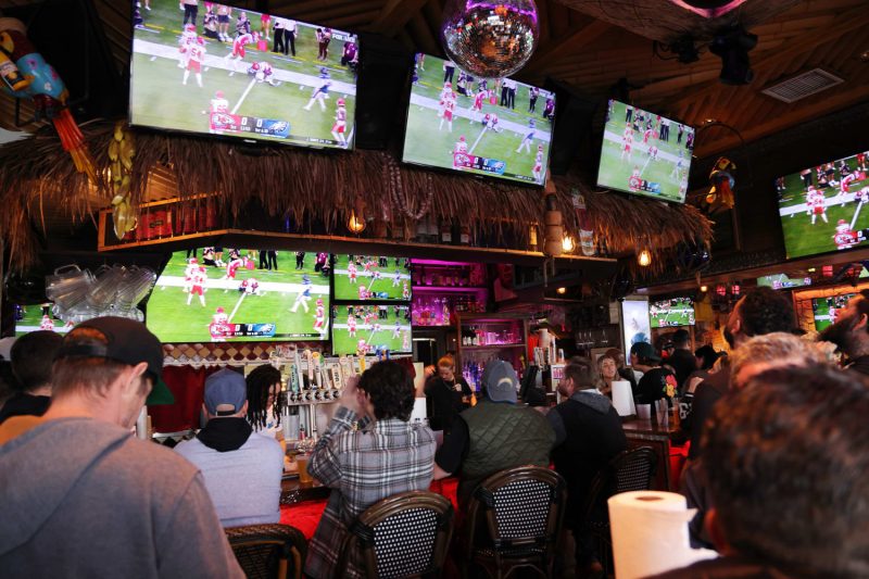  Game On: NFL Teams Up with Sunday Ticket for Epic Bar and Restaurant Streaming Experience