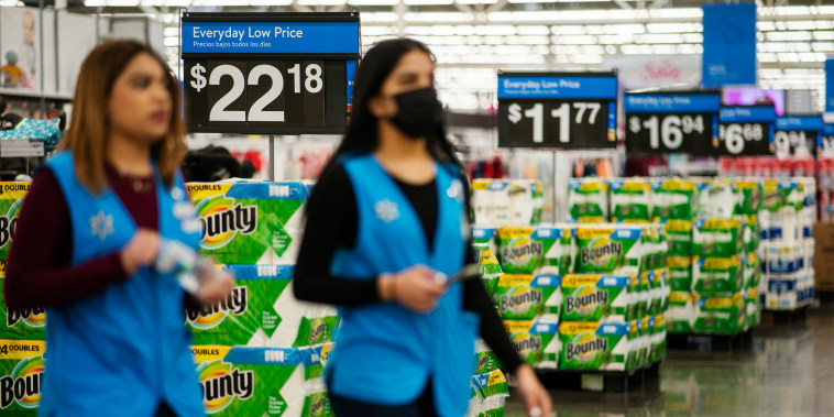  Price Wars: Walmart, Chipotle, and More Face the Heat