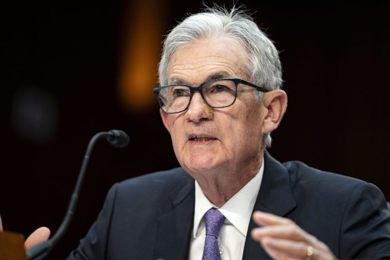  Powell Warns: Prolonged High Rates Could Stall Economic Growth