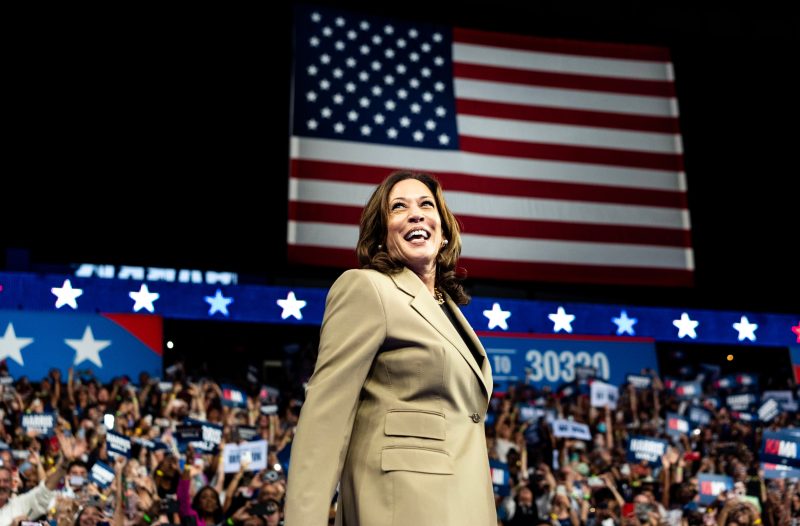  Harris Swings Through Arizona as Trump Energizes Montana Rally