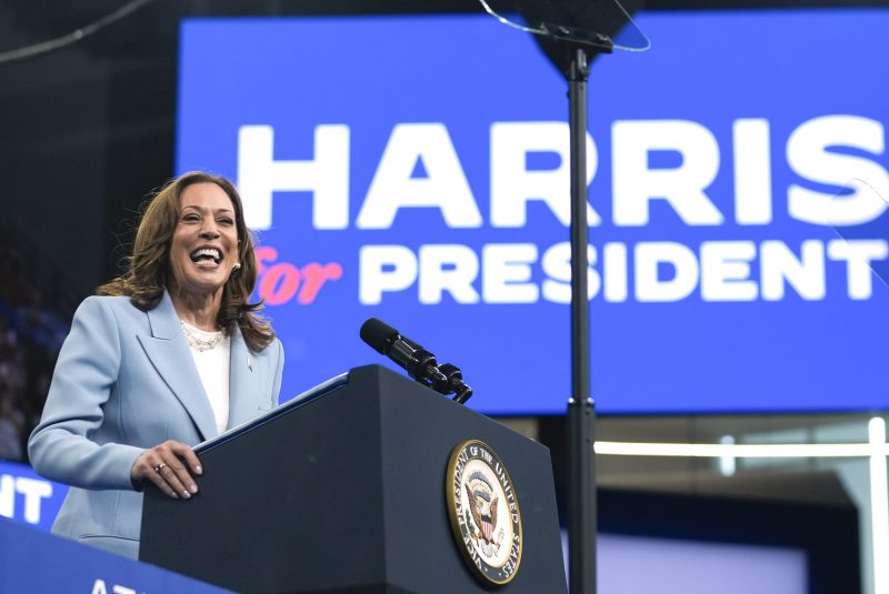  Harris Set to Unveil Running Mate and Kick Off Cross-Country Tour