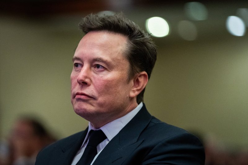  Elon Musk’s X Corp. Makes Surprise Move in Alex Jones’ Infowars Bankruptcy Situation