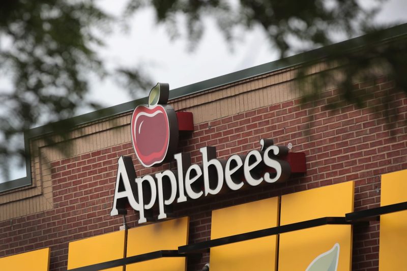  Applebee’s owner Dine Brands to lean on value, marketing to reverse sales declines