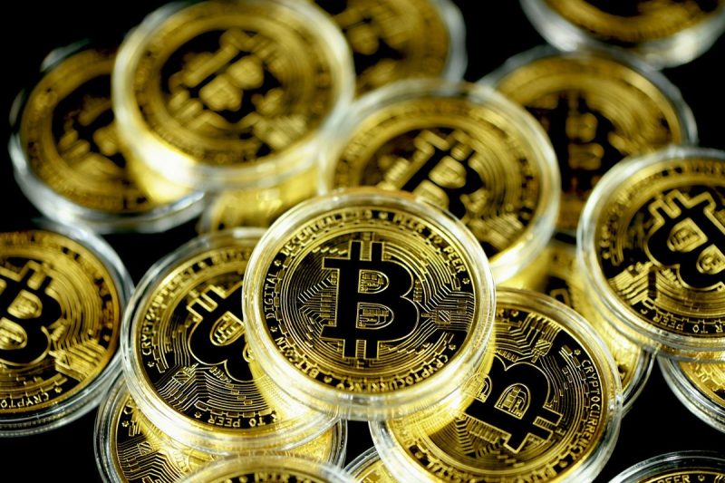 Crypto Market Update: SEC Pauses Bitwise ETF Conversion Soon After Approving Application
