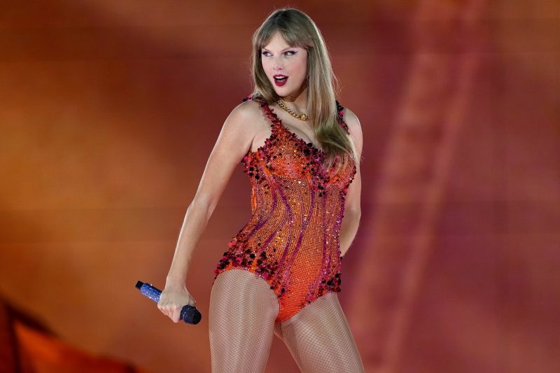  Group accused of using fake accounts to buy tickets to Taylor Swift and Springsteen shows