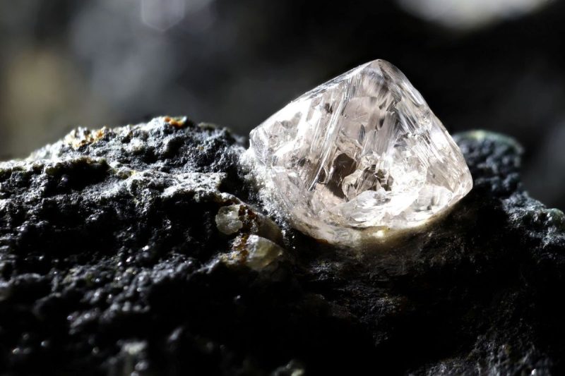  Top 5 Canadian Mining Stocks This Week: Mountain Province Diamonds Shines with 114 percent Gain